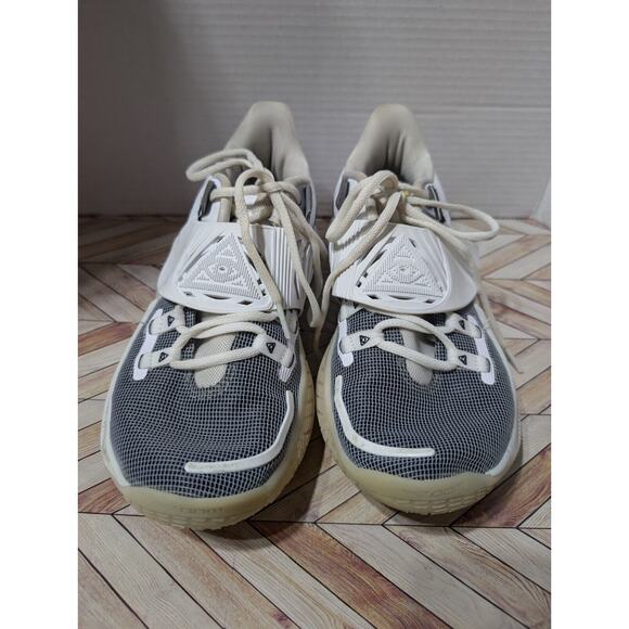 Nike Kyrie Low 3 Moon Glow in the Dark Shoes Mens Size 8.5 Sneakers CJ1286-001 - Picture 2 of 11